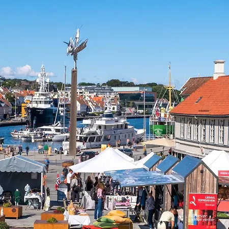 Charming Rooftop In Heart Of 아파트 *