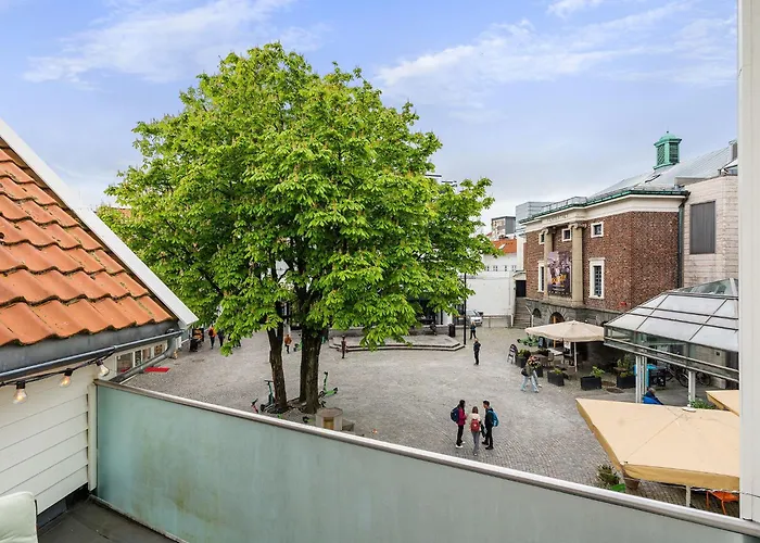 Charming Rooftop In Heart Of
