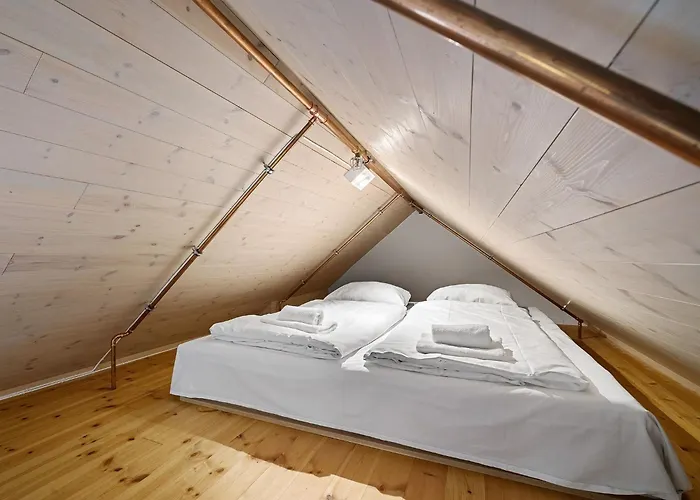 Apartman Charming Rooftop In Heart Of